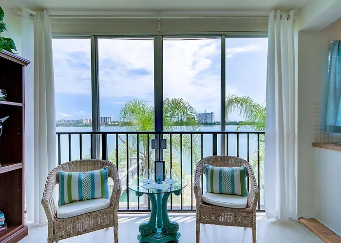 Bay Watch Apts Clearwater Beach